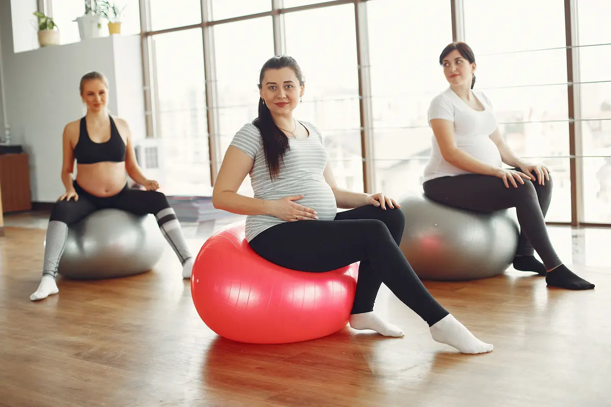 Pilates Pre y Posparto: Requisitos, Cuidados y Organización de Clases