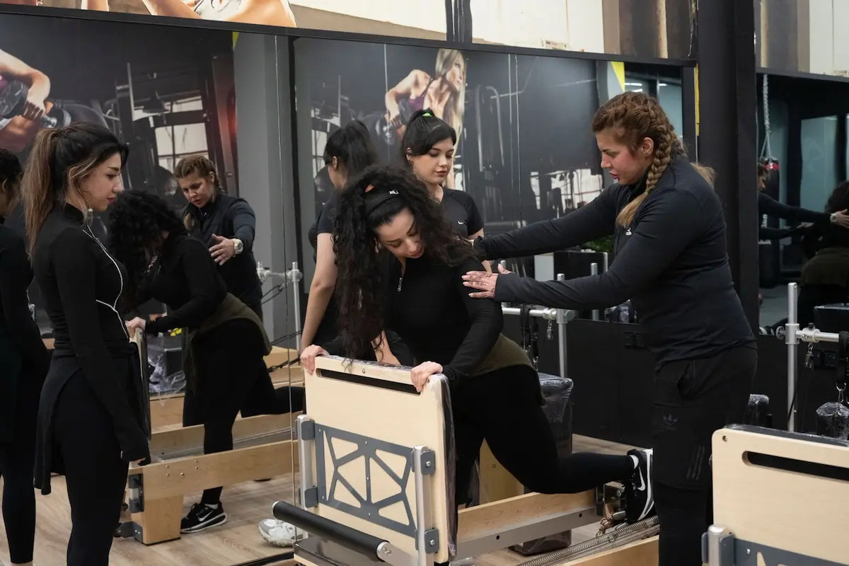 ¿Cuánto cuesta abrir un estudio de Pilates en Colombia? Guía de Inversión y Trámites